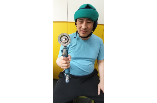 (圖1)手握力 (圖1)手握力
