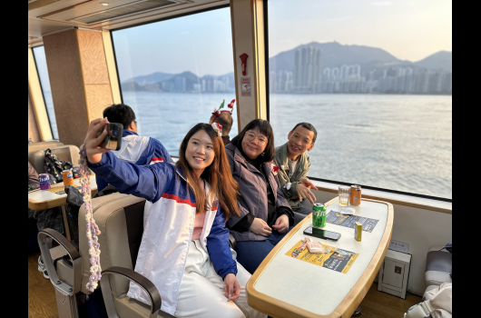Volunteer and service users enjoyed the grandeur of Victoria Harbour